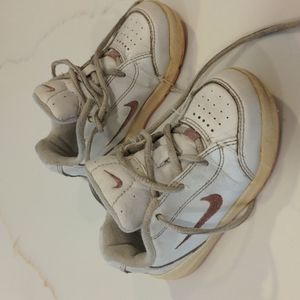 Nike toddler sneakers